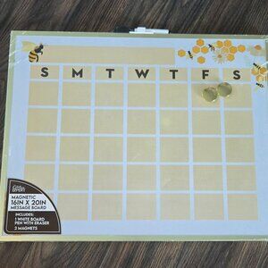 CREATIVE EXPERT Magnetic Message/Calendar Board w/ Pen & Magnets NEW